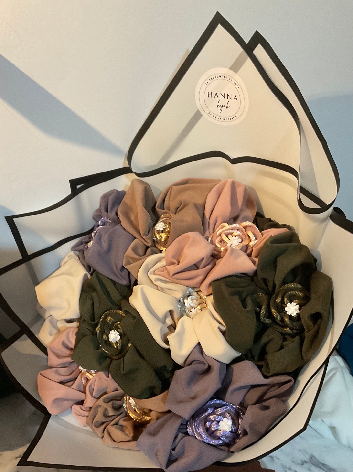 Bouquet de Cinq Hijabs Frisée - Personnalisable