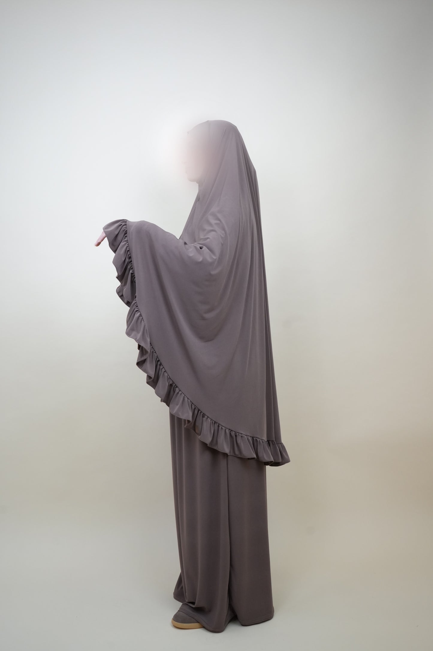 Robe de prière avec volants